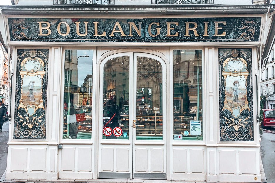 Outside Boulangerie Bo, Patisserie in Paris