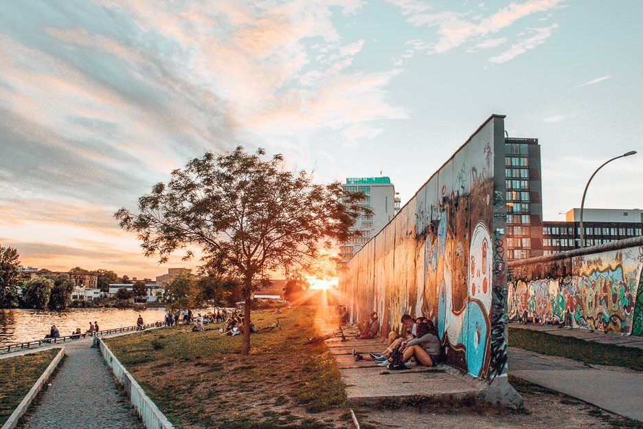 The sun sets over East Side Gallery, Berlin