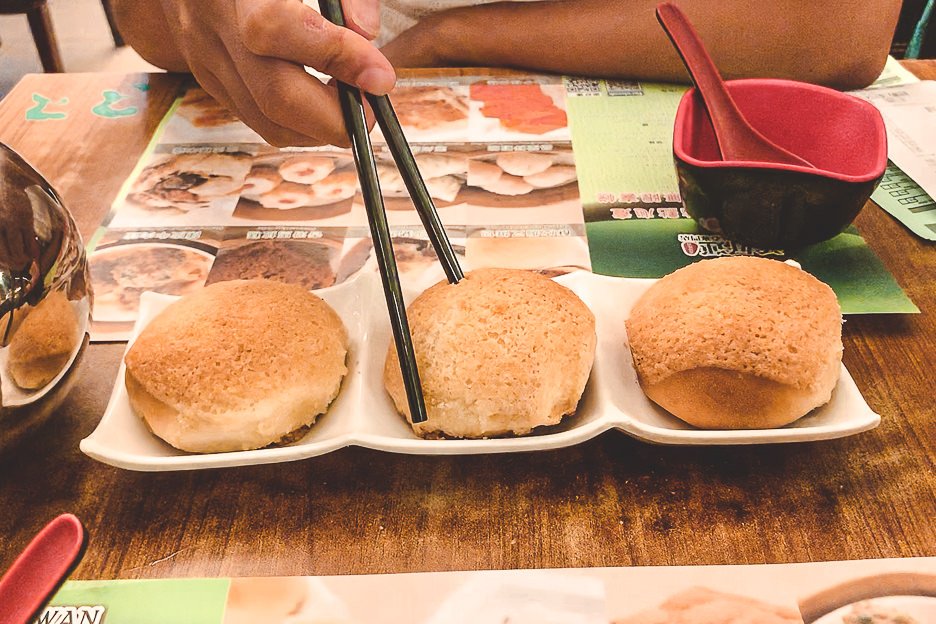 Baked BBQ pork buns at Tim Ho Wan - must-try food in your 4 day Hong Kong itinerary