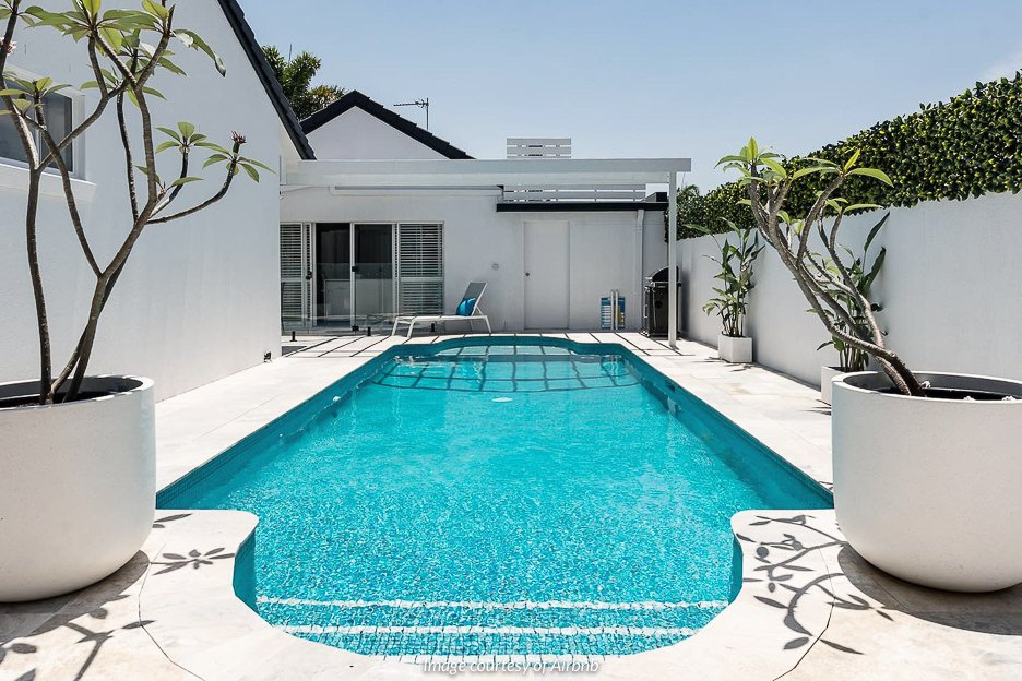 The Pool House, Mermaid Waters | Gold Coast accommodation